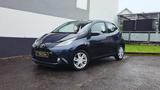 Toyota Aygo x-play touch Navi,Bluetooth TÜV+Service NEU - blaue Toyota Aygo (X)
