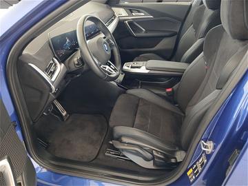 2024 BMW IX2 照片 7