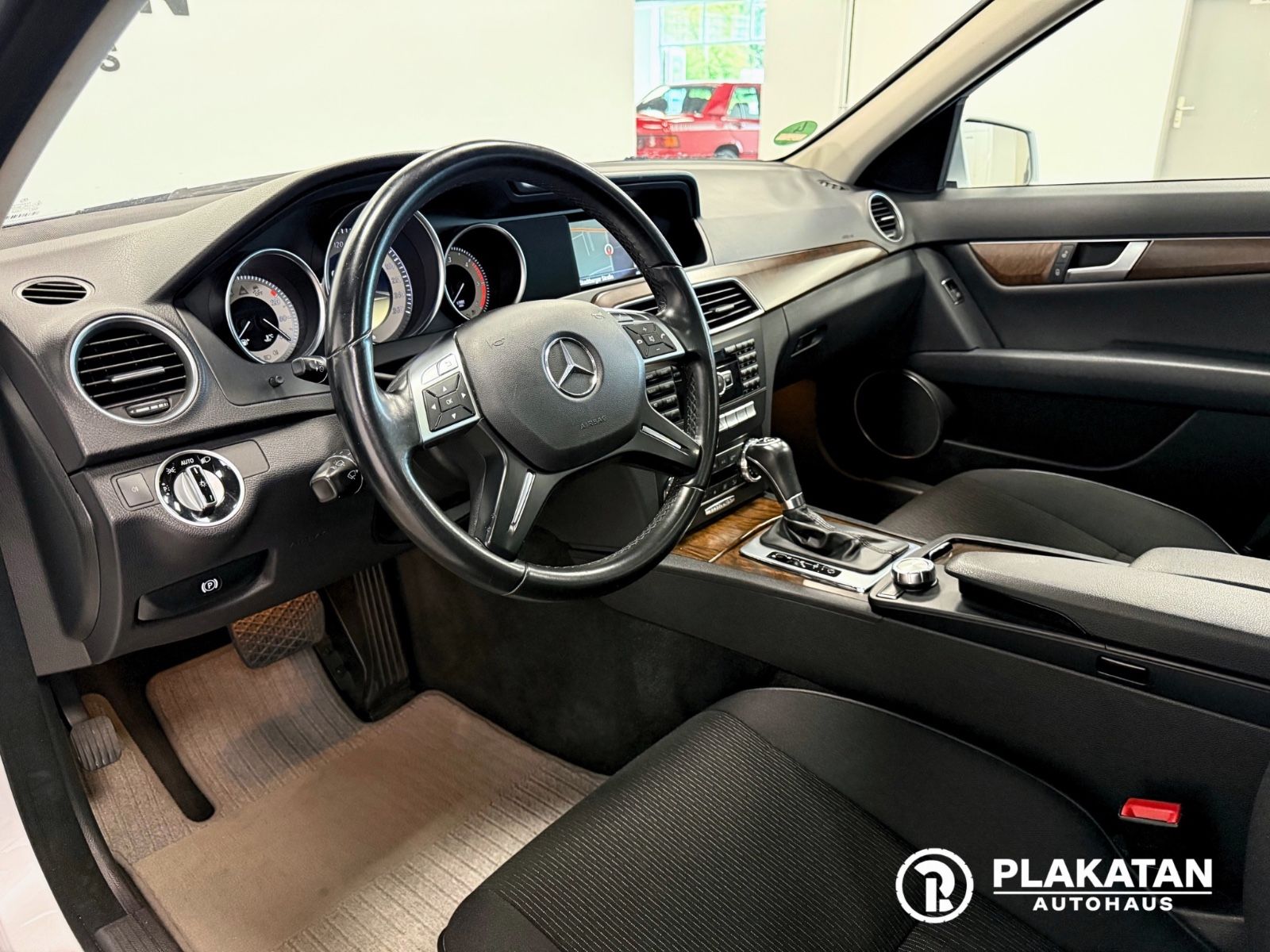 Fahrzeugabbildung Mercedes-Benz C 180CDI T-Model Bi-Xenon Automatik NAVI AHK