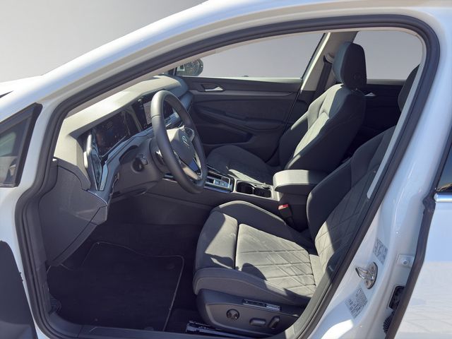 Golf VIII Variant 2.0TDI DSG Style AHK ACC LED