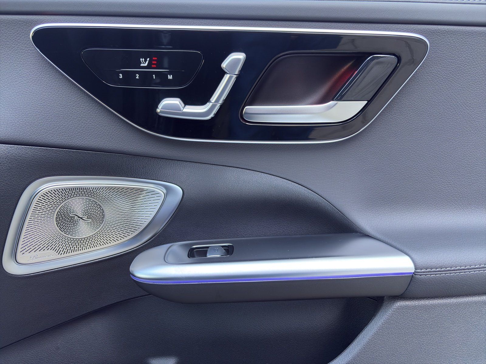 Fahrzeugabbildung Mercedes-Benz C 300 d T AMG DigLight AHK Memory KEYGO Burmeste