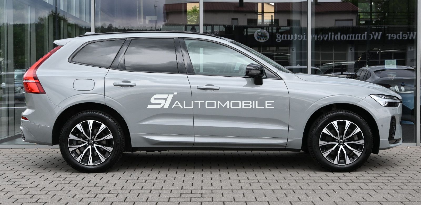 Fahrzeugabbildung Volvo XC60 B4 D AWD Plus Dark °ACC°AHK°PANO°STANDHEIZ°