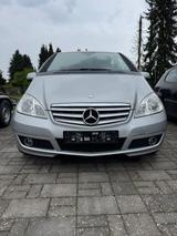 Mercedes-Benz A 200 CDI AVANTGARDE Silber metallic  - gebrauchte Mercedes-Benz A 200 aus dem Jahr 2011