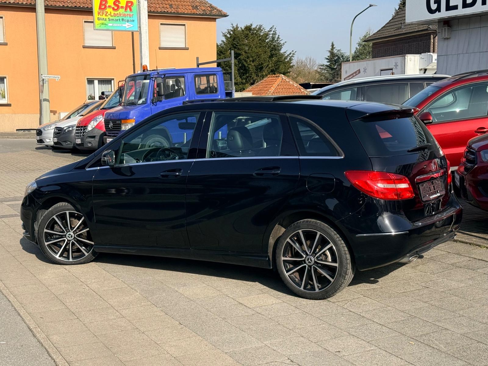 Mercedes-Benz B 180 CDI Panorama-Dach KAMERA PDC SHZ MFL NAVI