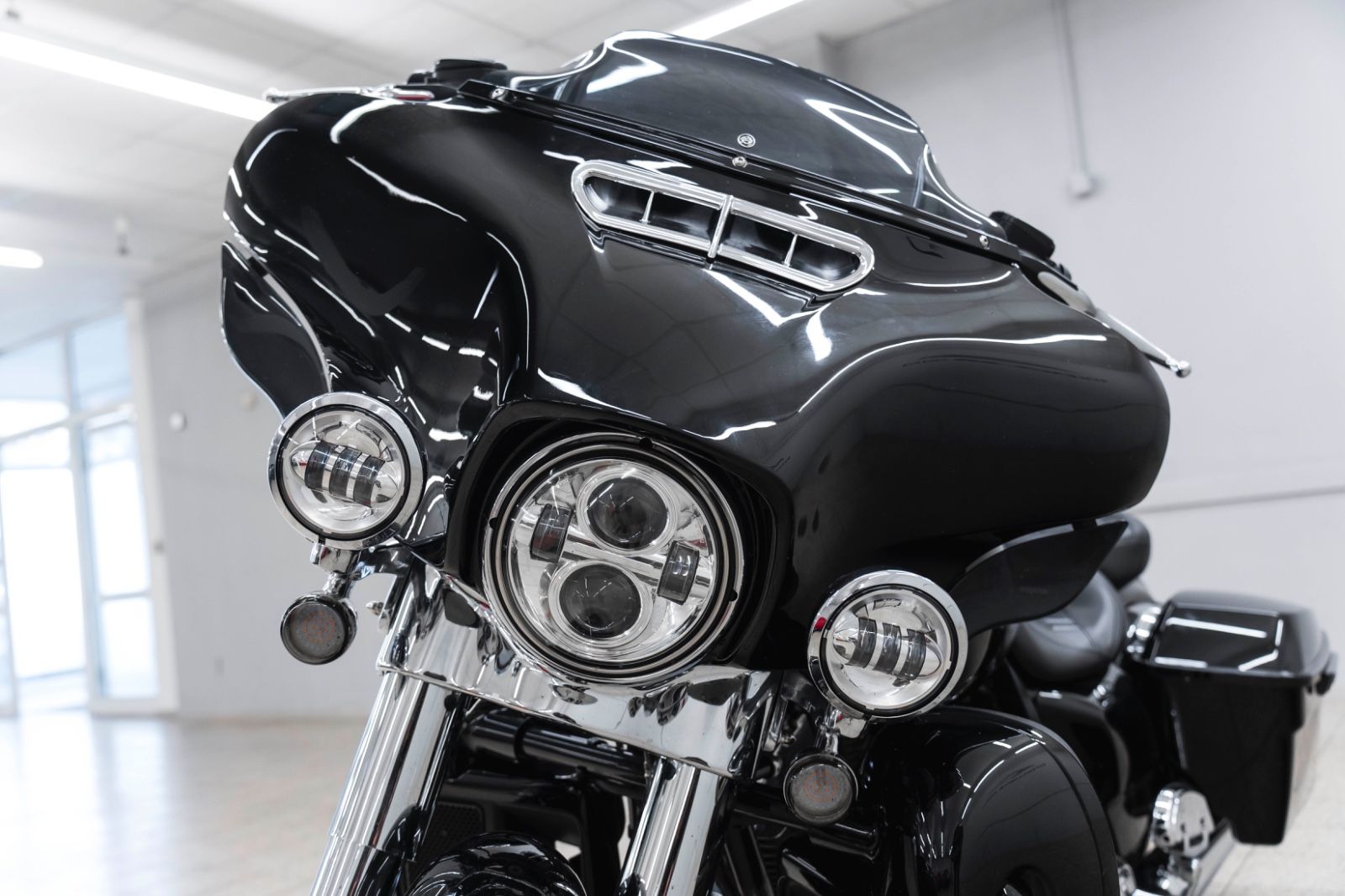 Fahrzeugabbildung Harley-Davidson FLHTSKE CVO LIMITED