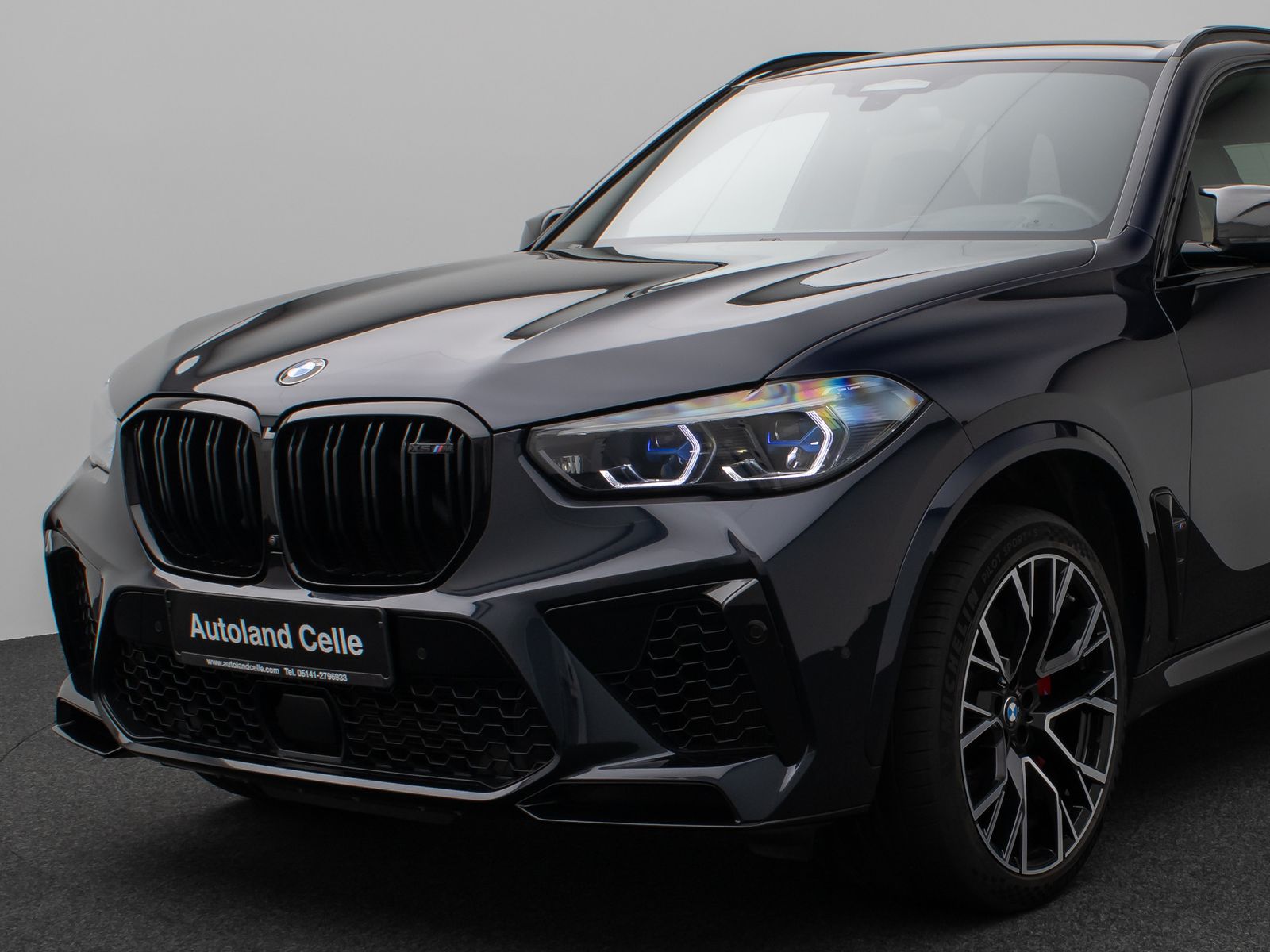 Fahrzeugabbildung BMW X5 M Competition Panoram 360°HUD B&W SoftCl VOLL