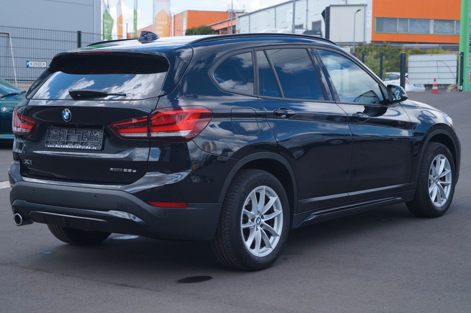 Fahrzeugabbildung BMW X1 xDrive 25 e Sport Line