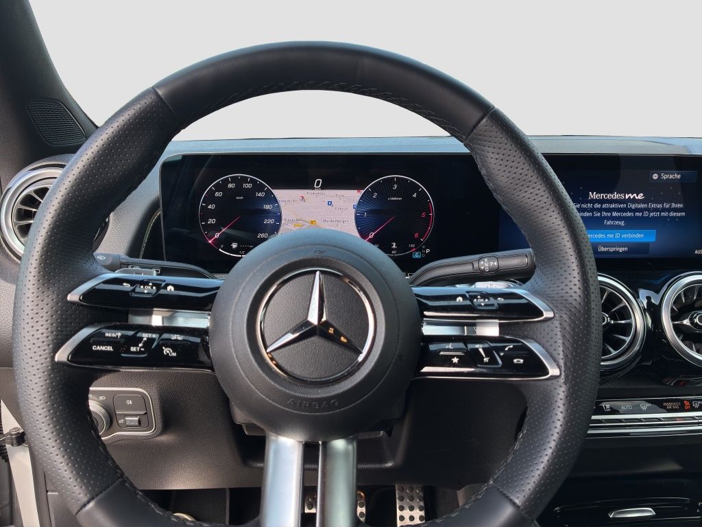 Fahrzeugabbildung Mercedes-Benz GLB 200 d AMG*Night*KeyLes*DISTRONIC*PDC*RFK*AHK