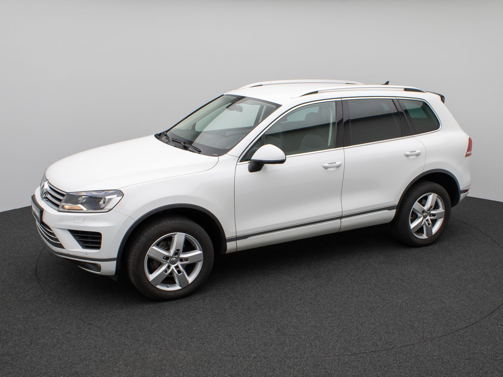 Fahrzeugabbildung Volkswagen Touareg V6 3.0 TDI Terrain Tech 4Motion PDC AHK