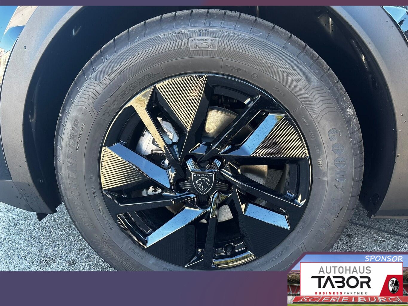 Peugeot 408 - Bild 12