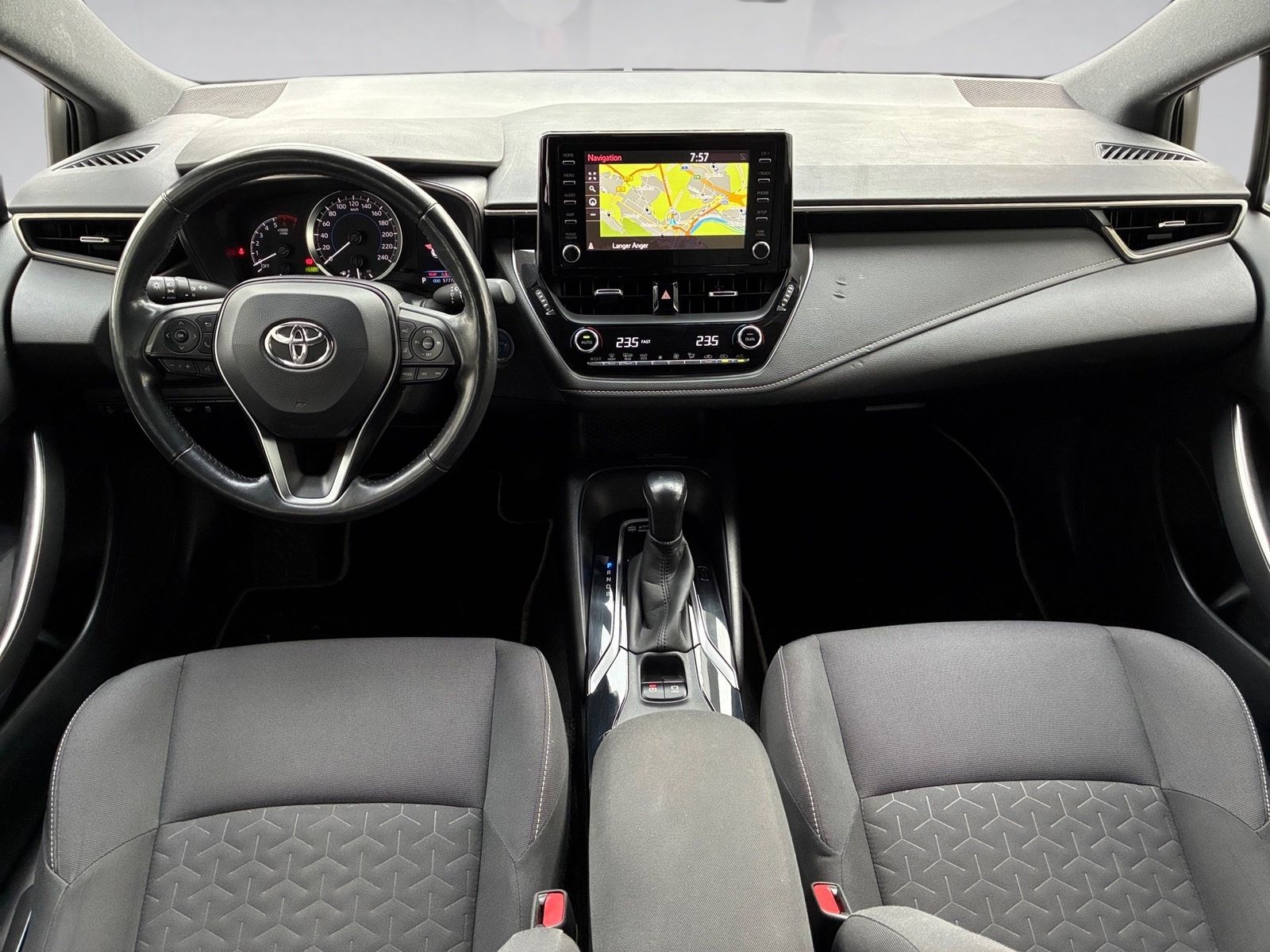 Fahrzeugabbildung Toyota Corolla 1.8 Comfort KAMERA NAVI LED ACC LM
