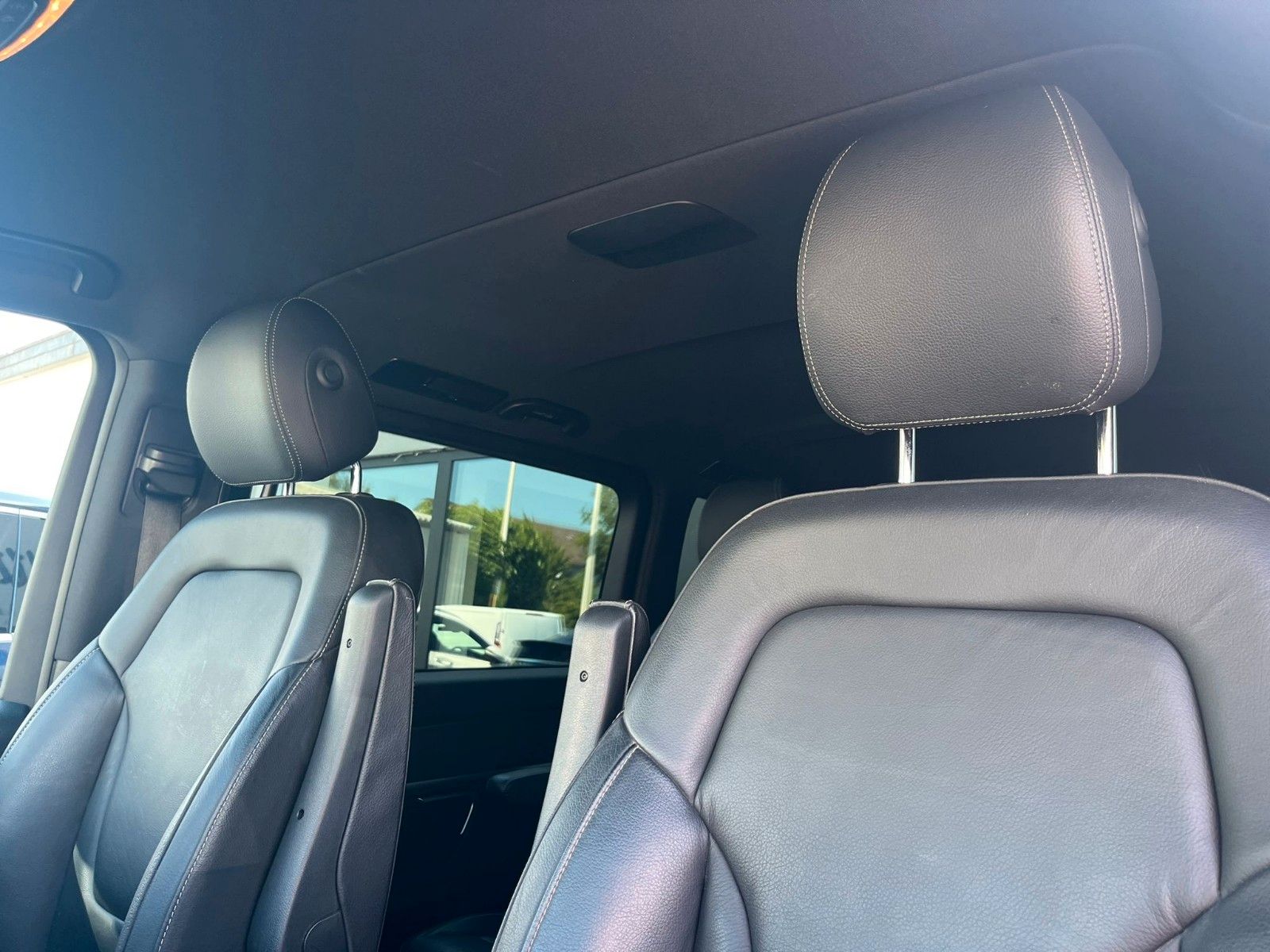 Fahrzeugabbildung Mercedes-Benz V 300d Avantgarde Edition 2020 4Matic Lang