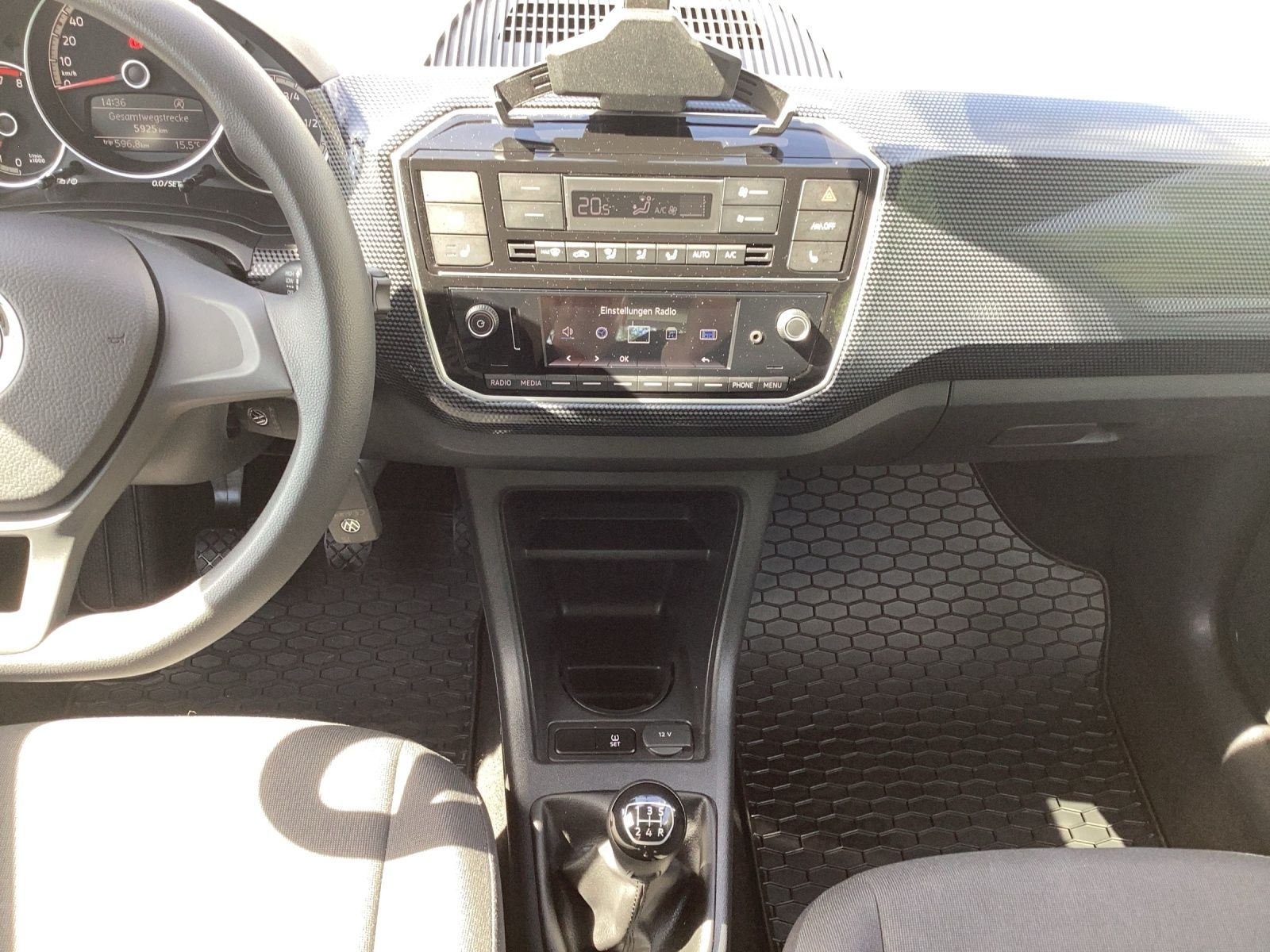 Fahrzeugabbildung Volkswagen up! 1.0 move Climatronic RFK DAB SH