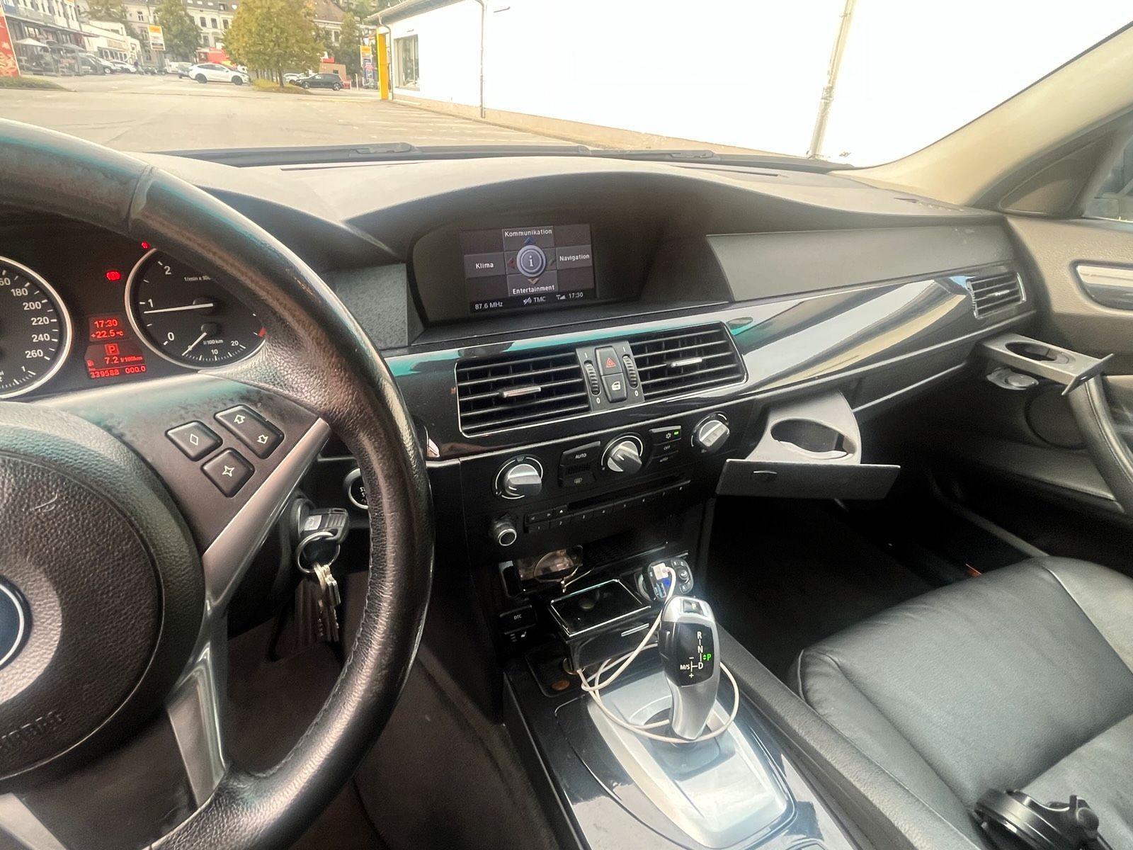 BMW 520 2009 — photo 8