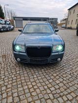 Chrysler 300c Kombi muss bis Sonntag weg sein - Chrysler: M300