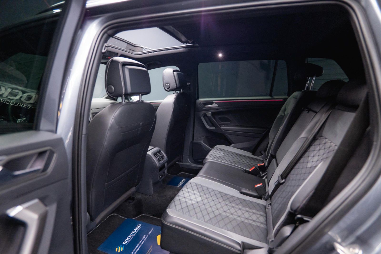 Fahrzeugabbildung Volkswagen Tiguan Allspace R-Line 4Motion HUD | PANO | ACC