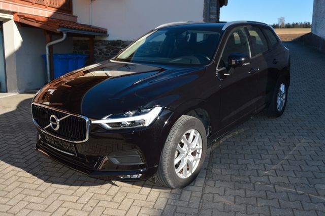 Volvo XC60 Momentum AWD LED Hybrid Diesel