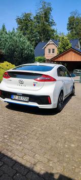 Hyundai ioniq hybrid premium, Scheckheft - Hyundai IONIQ von privat