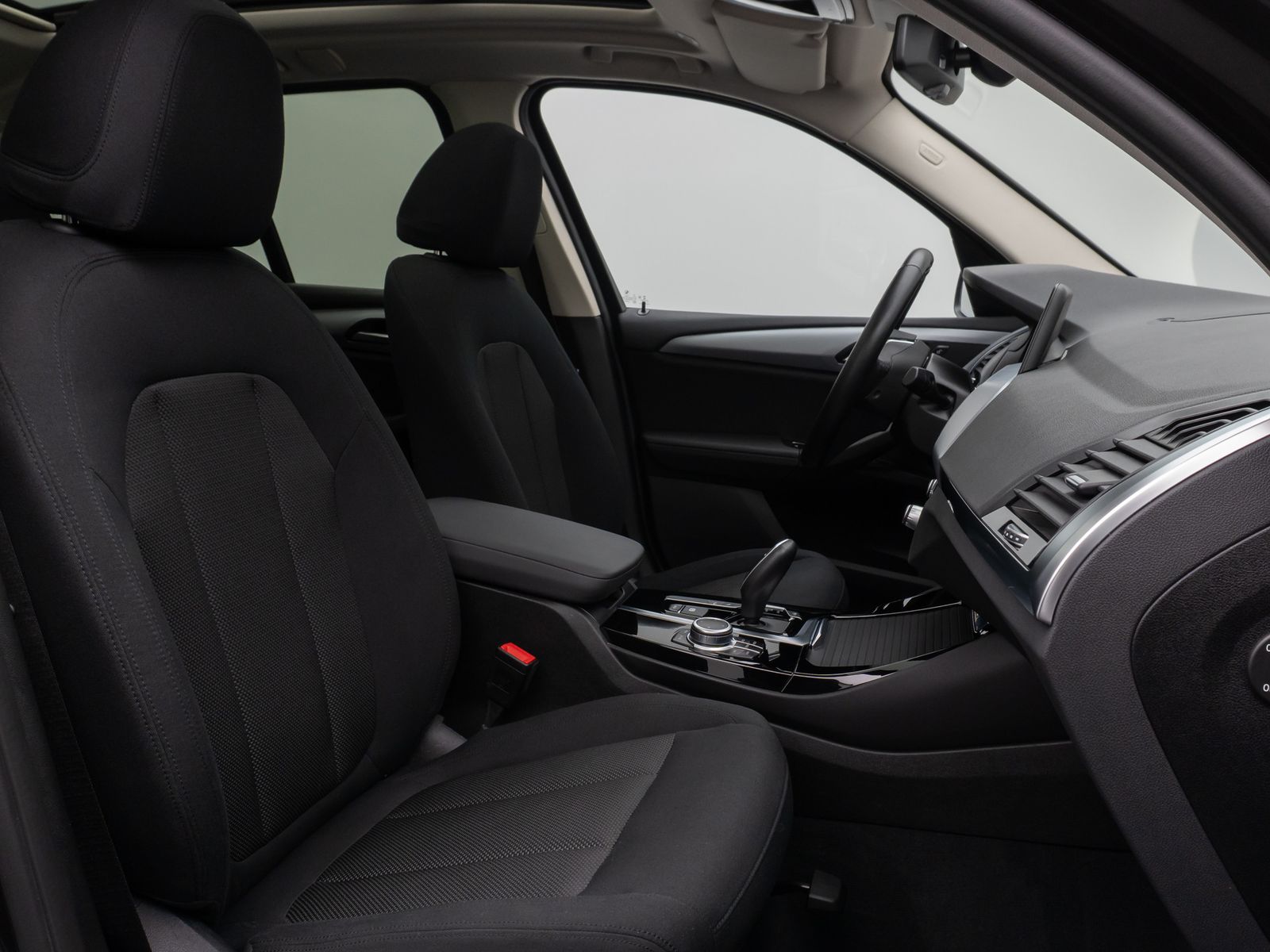 Fahrzeugabbildung BMW X3 xD20d Panorama Kamera DAB HiFi AHK Alarm 19"