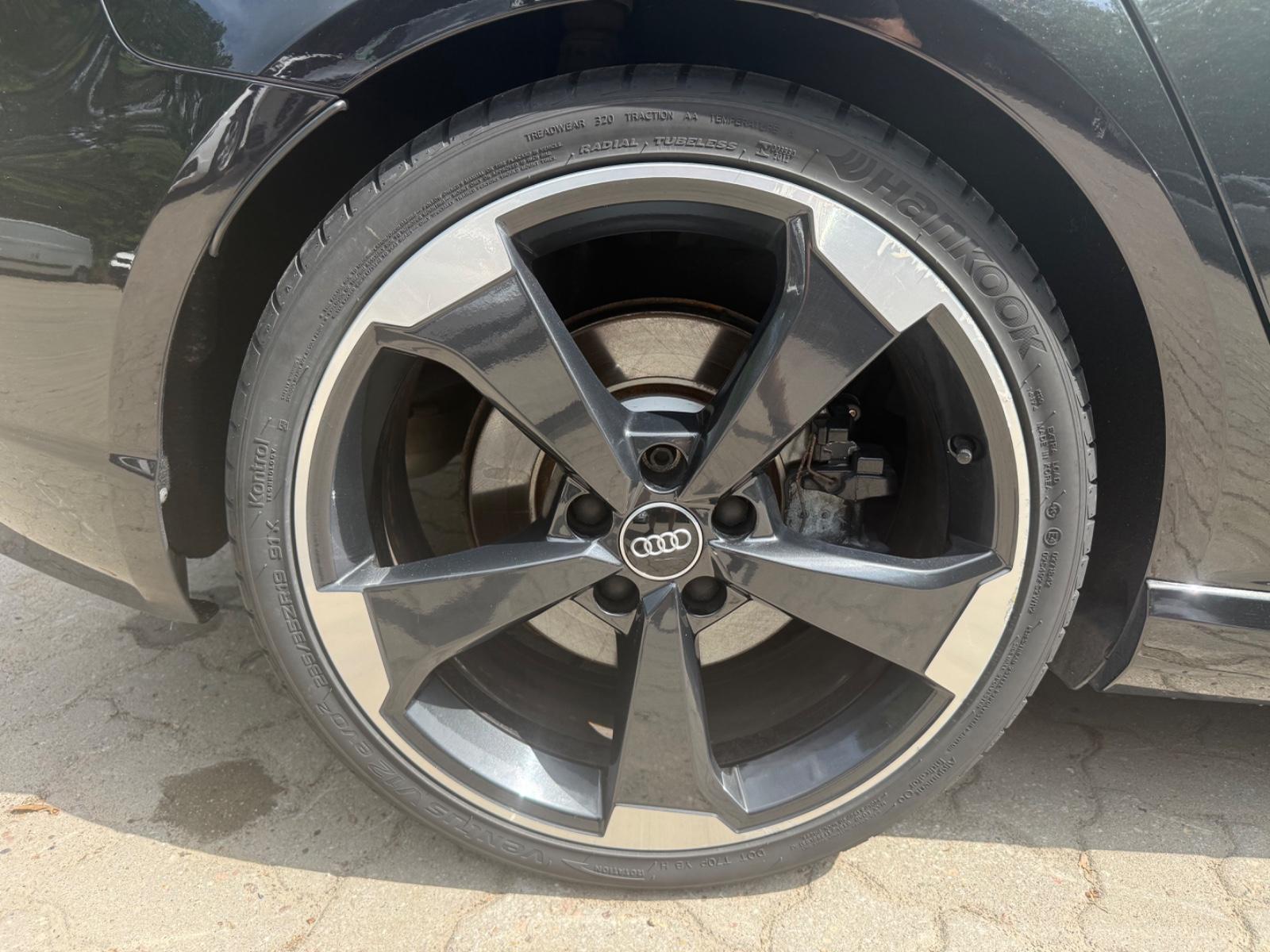 Audi RS3 Sportback 2.5 TFSI 367 ch BVA quattro / Toit panoramique / Magnetic Ride / Cuir Nappa / Jantes 19"