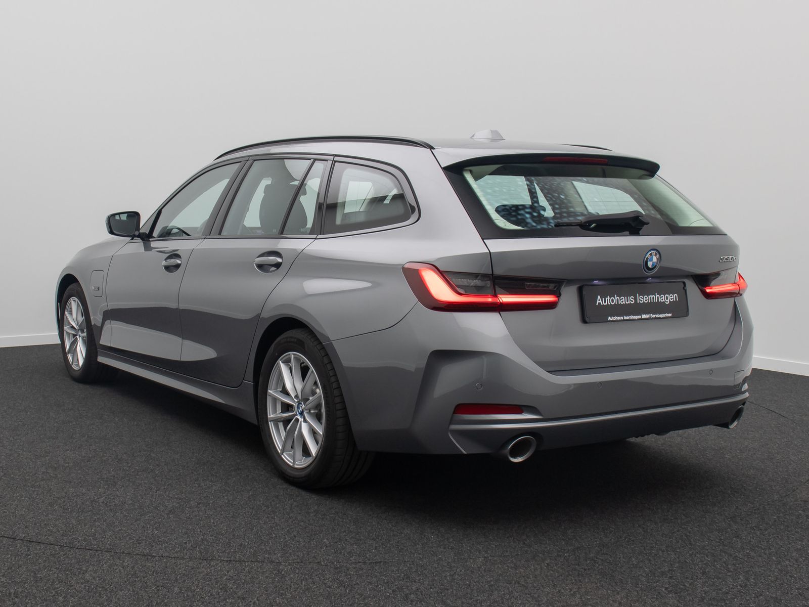 Fahrzeugabbildung BMW 330e AHK DAB Cockpit+ FernlichtAss Sport