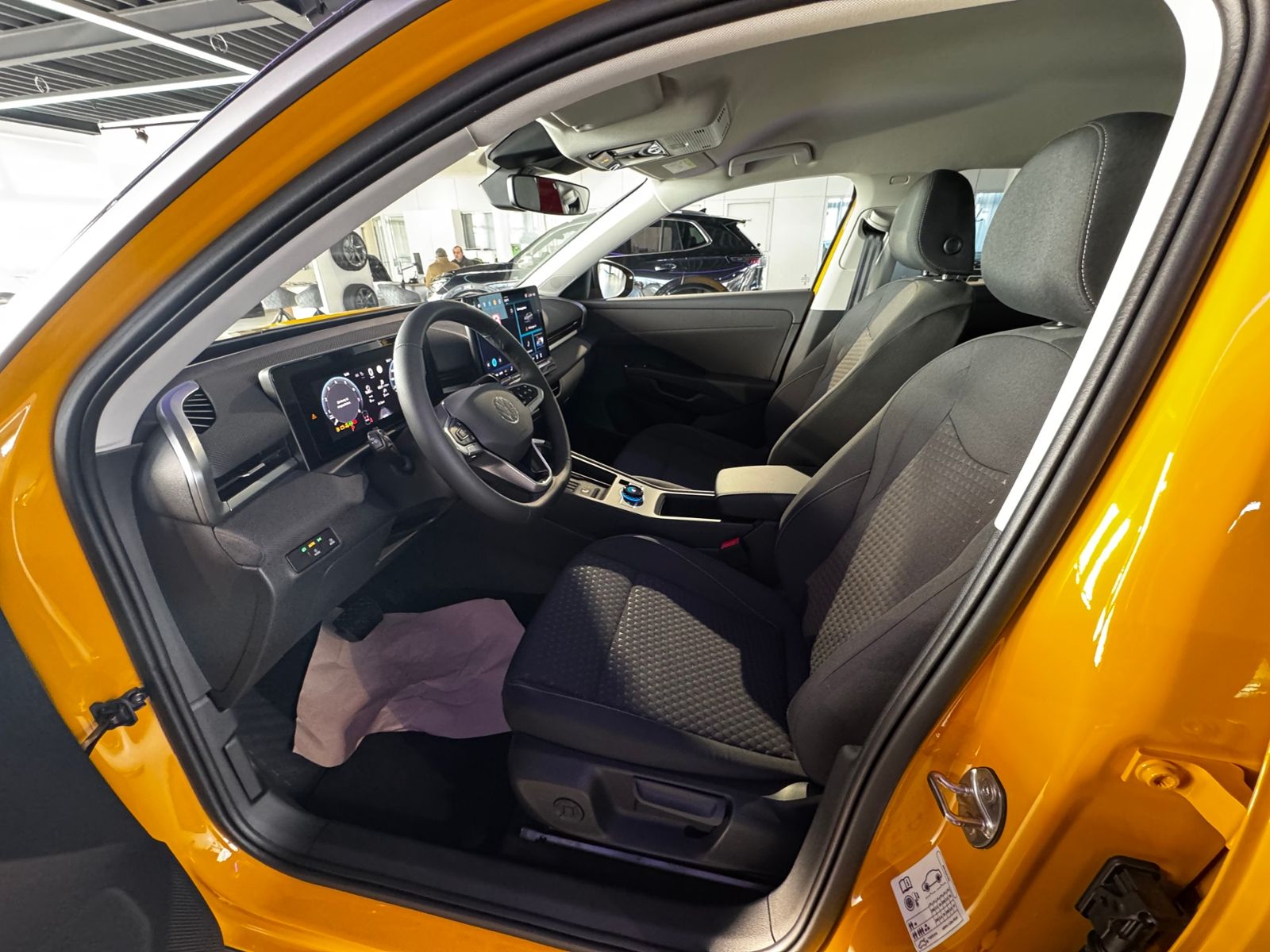 Volkswagen T-Roc - Bild 7