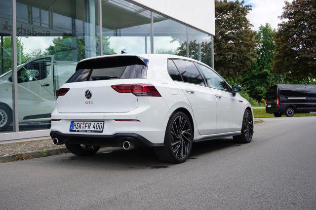 Golf VIII 2.0TSI GTI BLACK 19ALU NAV LED RFK