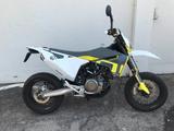 Husqvarna 701 Supermoto 2022 - HUSQVARNA 701 SUPERMOTO