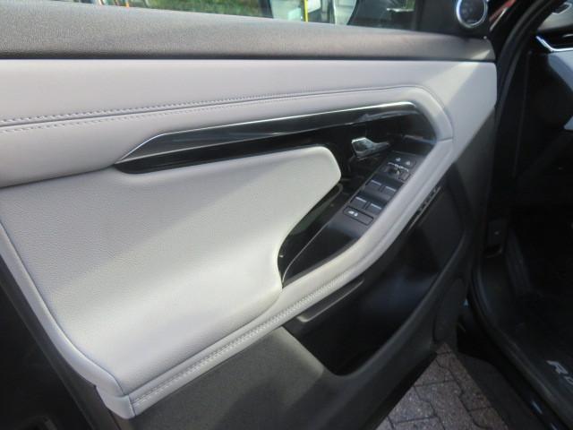 Land Rover NEU WAGEN ( NUR 99 KM ) R-Dynamic SE