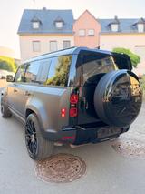 Land Rover Defender 110 HSE *7-Sitzer *Matt Schwarz *AHK - 7-Sitzer Autos mit Diesel-Antrieb