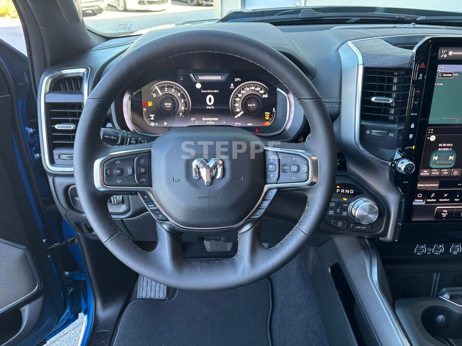 Dodge 2026 RAM 1500 5,7LV8 Night Safety Tech. AHK 22"
