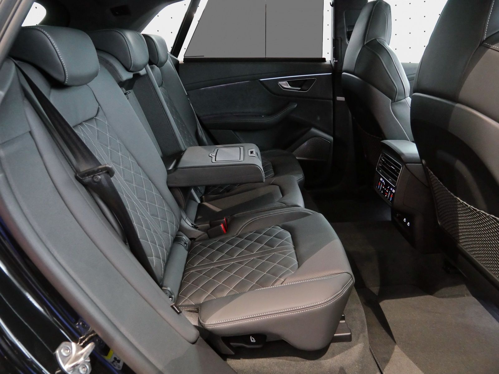 Audi SQ8 - Bild 15