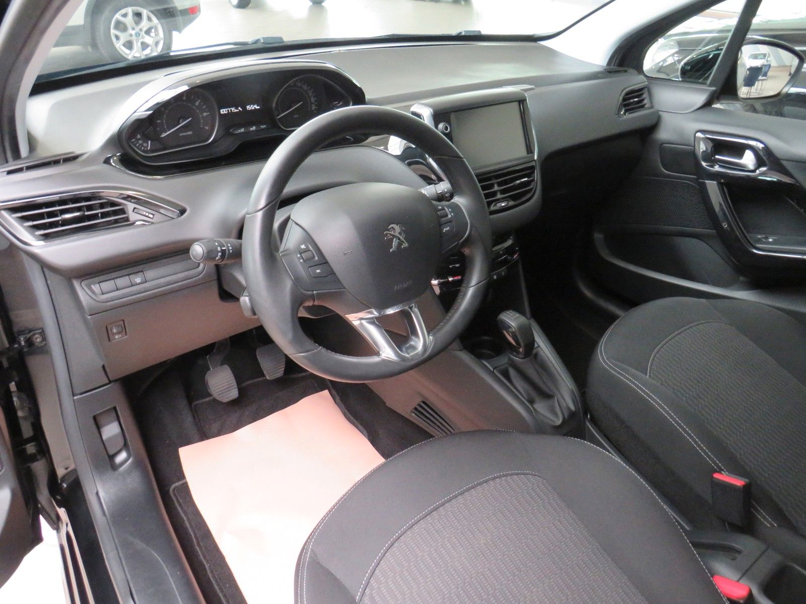 Fahrzeugabbildung Peugeot 208 Active*Klimaauto*Tempo*SHZ*Bluetooth*Bordcom