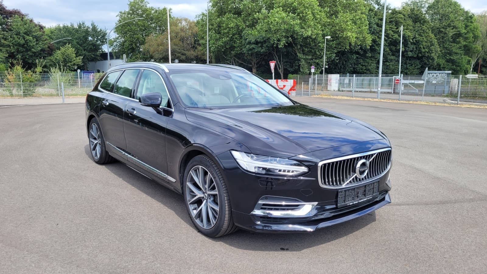 Volvo V90 Kombi Inscription Plug-In Hybrid AWD foto 1