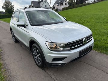 Volkswagen Tiguan - 11