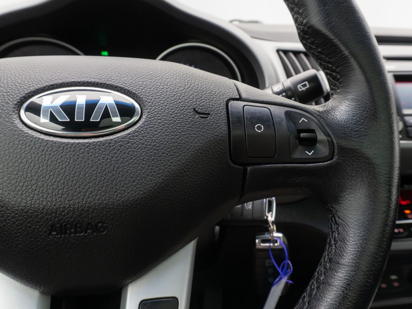 Fahrzeugabbildung Kia Sportage Attract 2WD Kamera FahrAss BremsAss LM