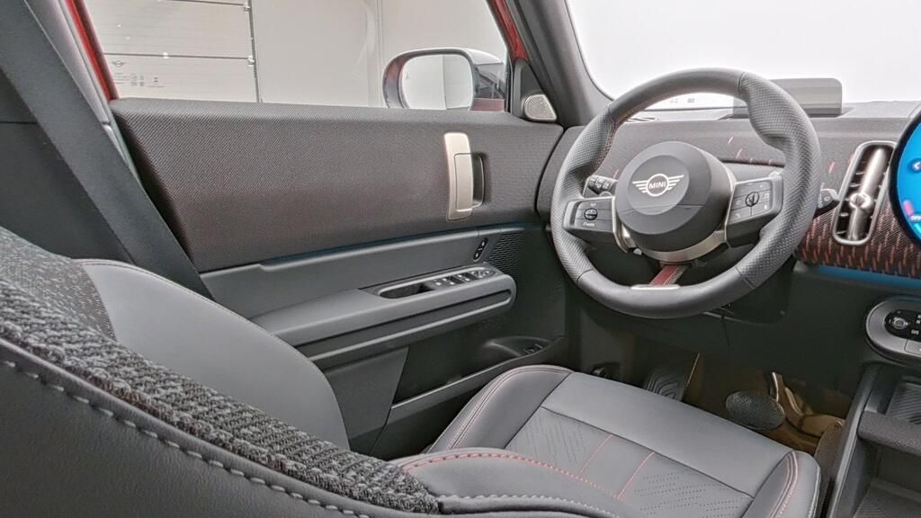 MINI One D Countryman - Bild 11