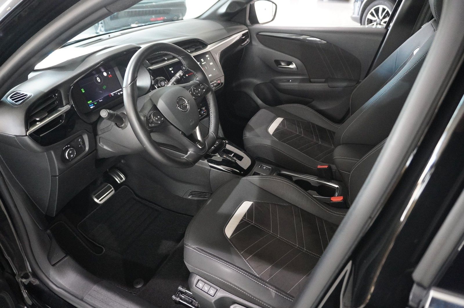 Fahrzeugabbildung Opel Corsa-e F GS SPORT 3-PHASIG NAVI/LED/KAMERA/VIRT