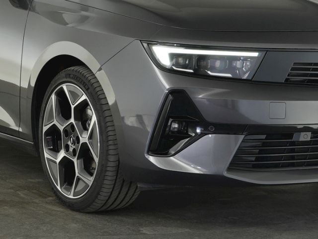 Astra L ST ULTIMATE AT+NAVI+360 GRAD KAMERA+SCHI