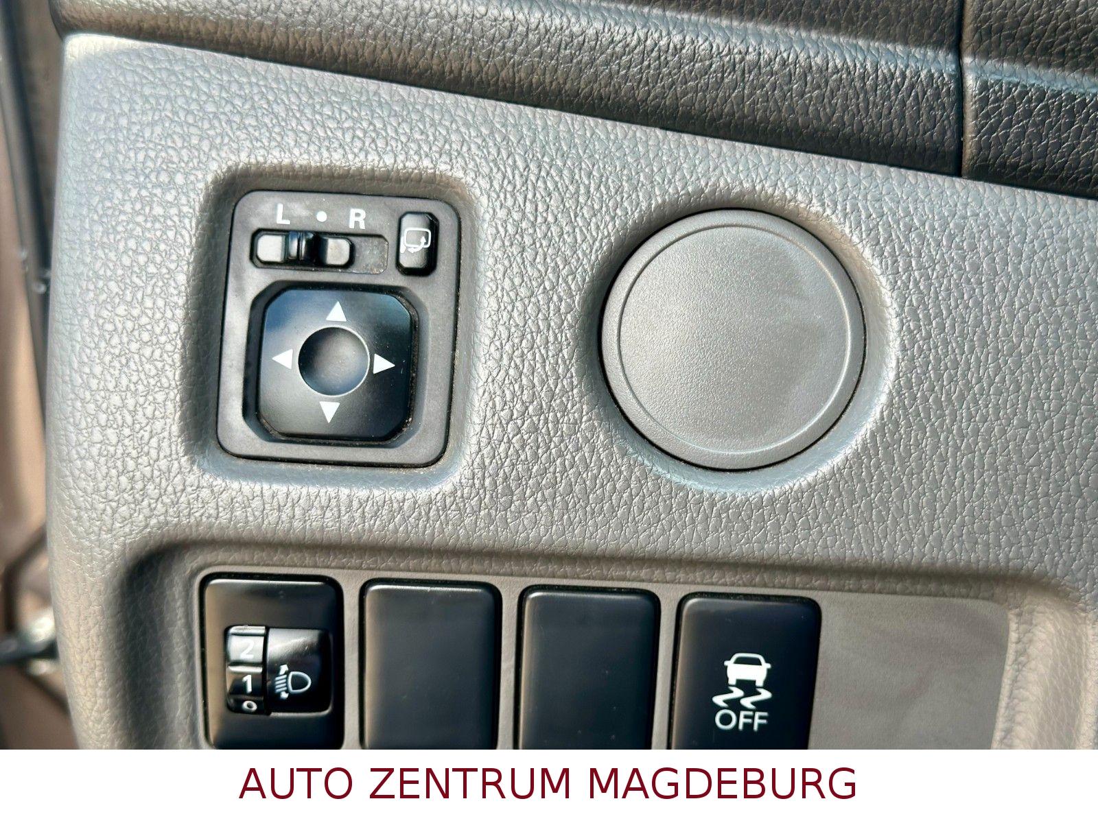 Mitsubishi L200 Plus Club Cab 4WD ALU*ALLRAD*AHK*