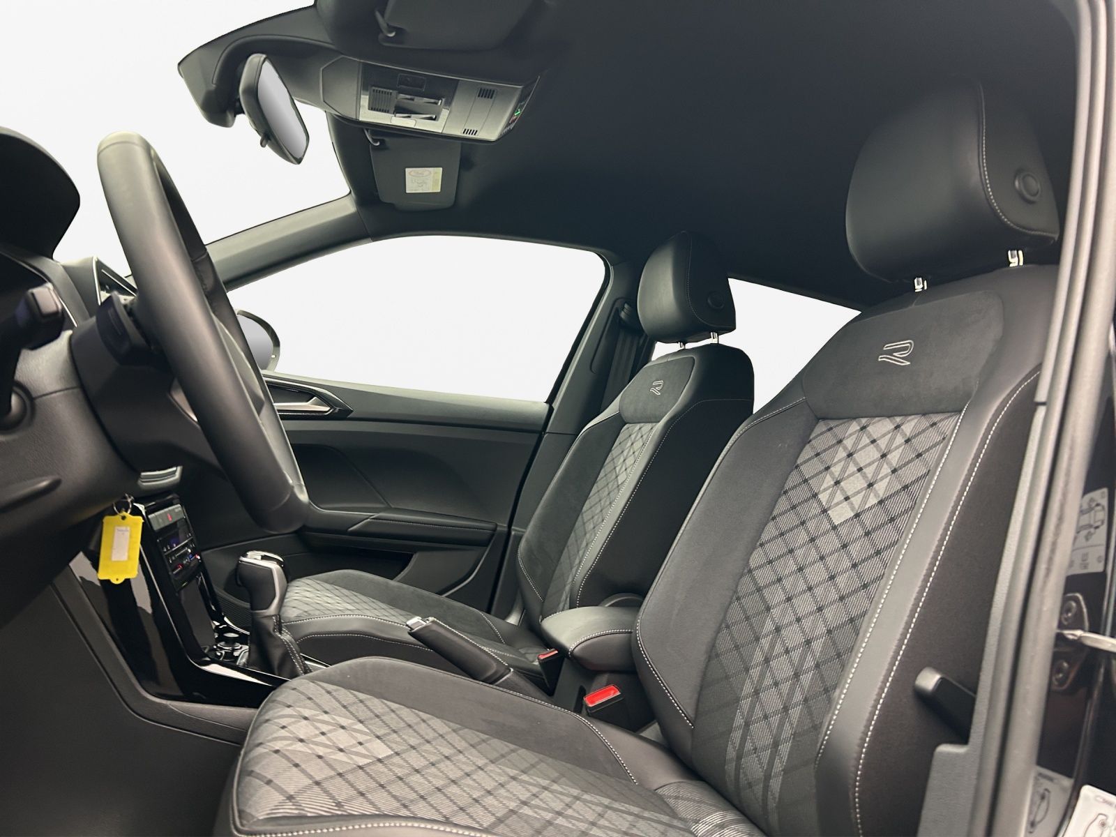 Volkswagen T-Cross - Bild 10