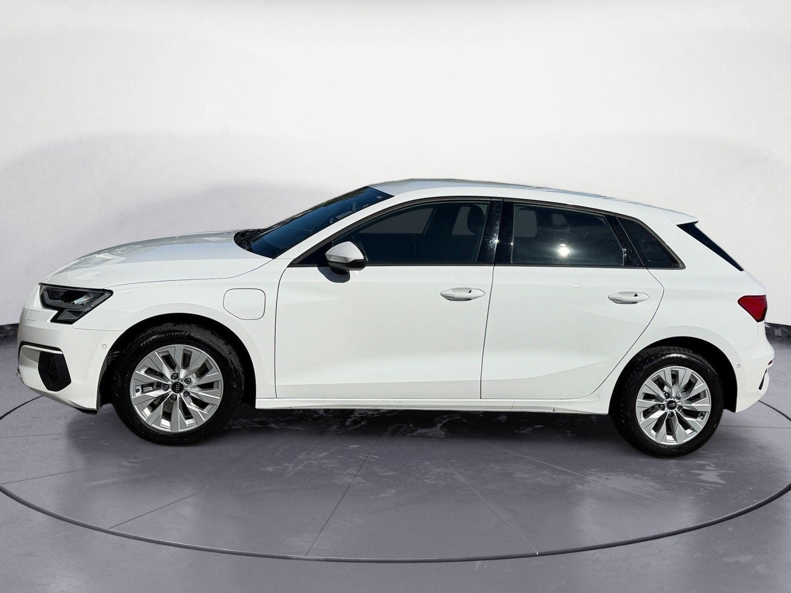 Audi A3 Sportback 40 TFSI e S tronic *NAVI*APP-CONNEC imagem 2
