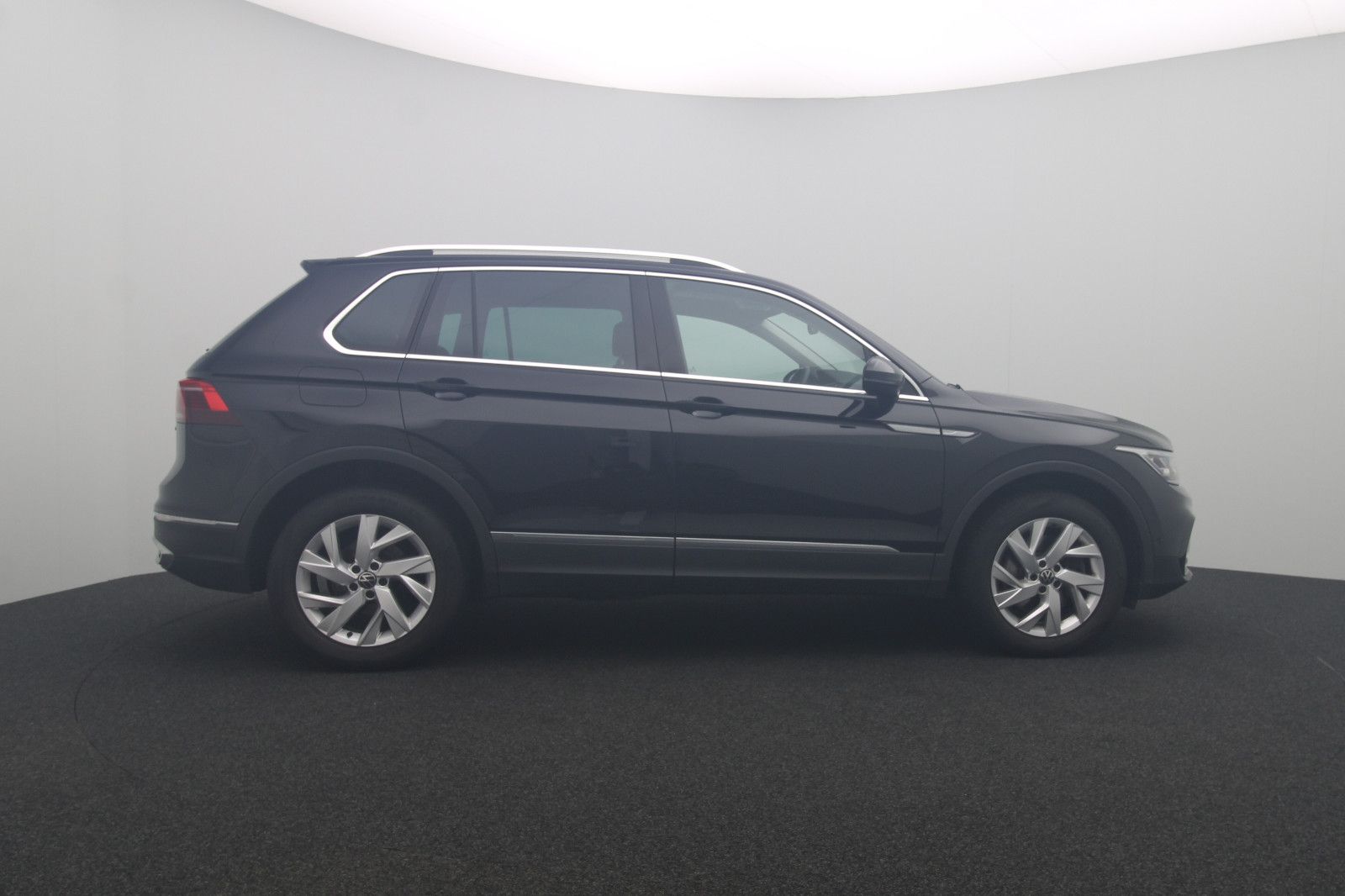 Fahrzeugabbildung Volkswagen Tiguan 2.0 Elegance 4Motion