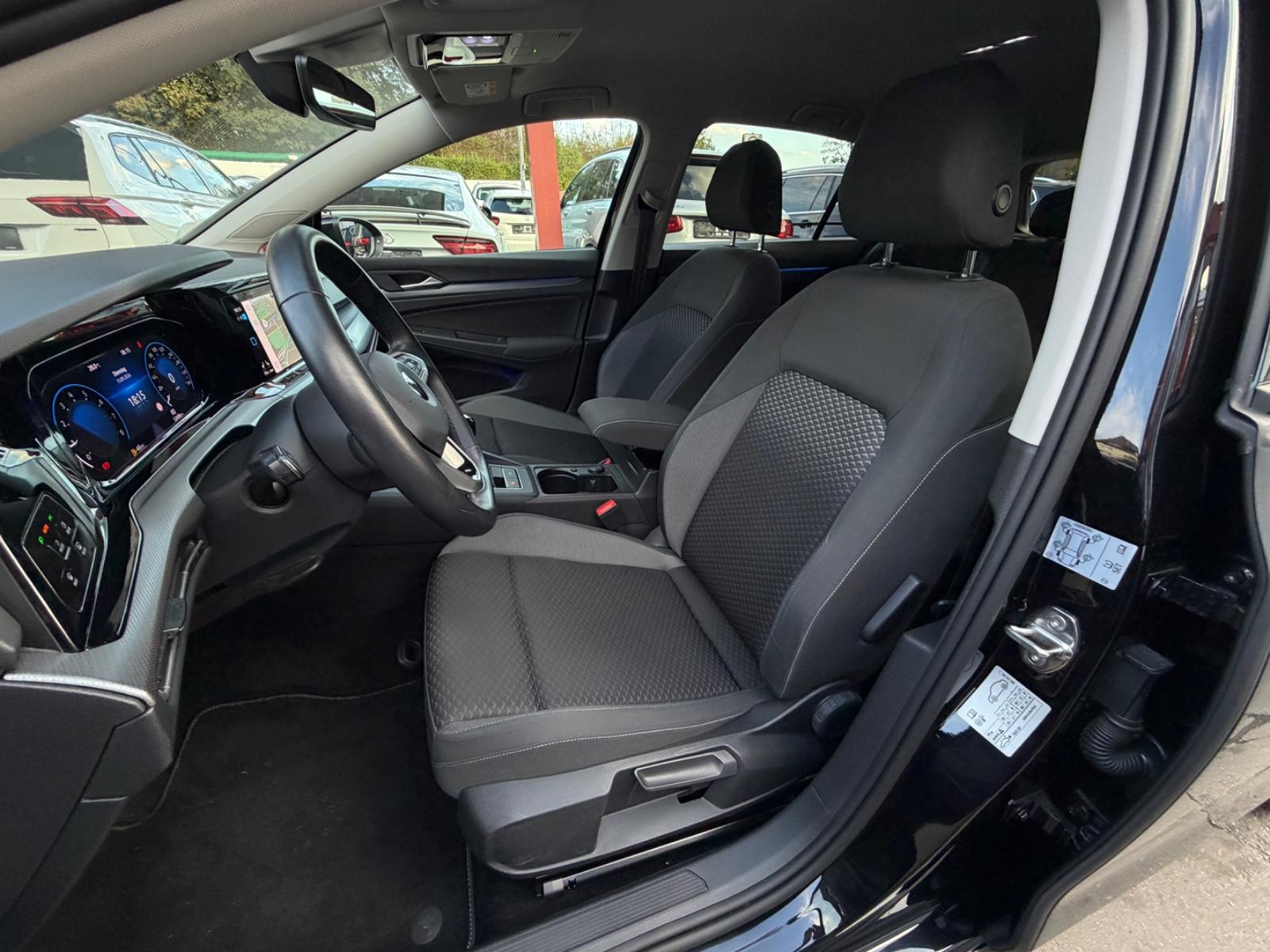 Volkswagen Golf VIII Lim. Active, миниатюра 18