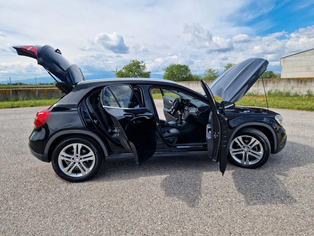 Mercedes-Benz GLA 180