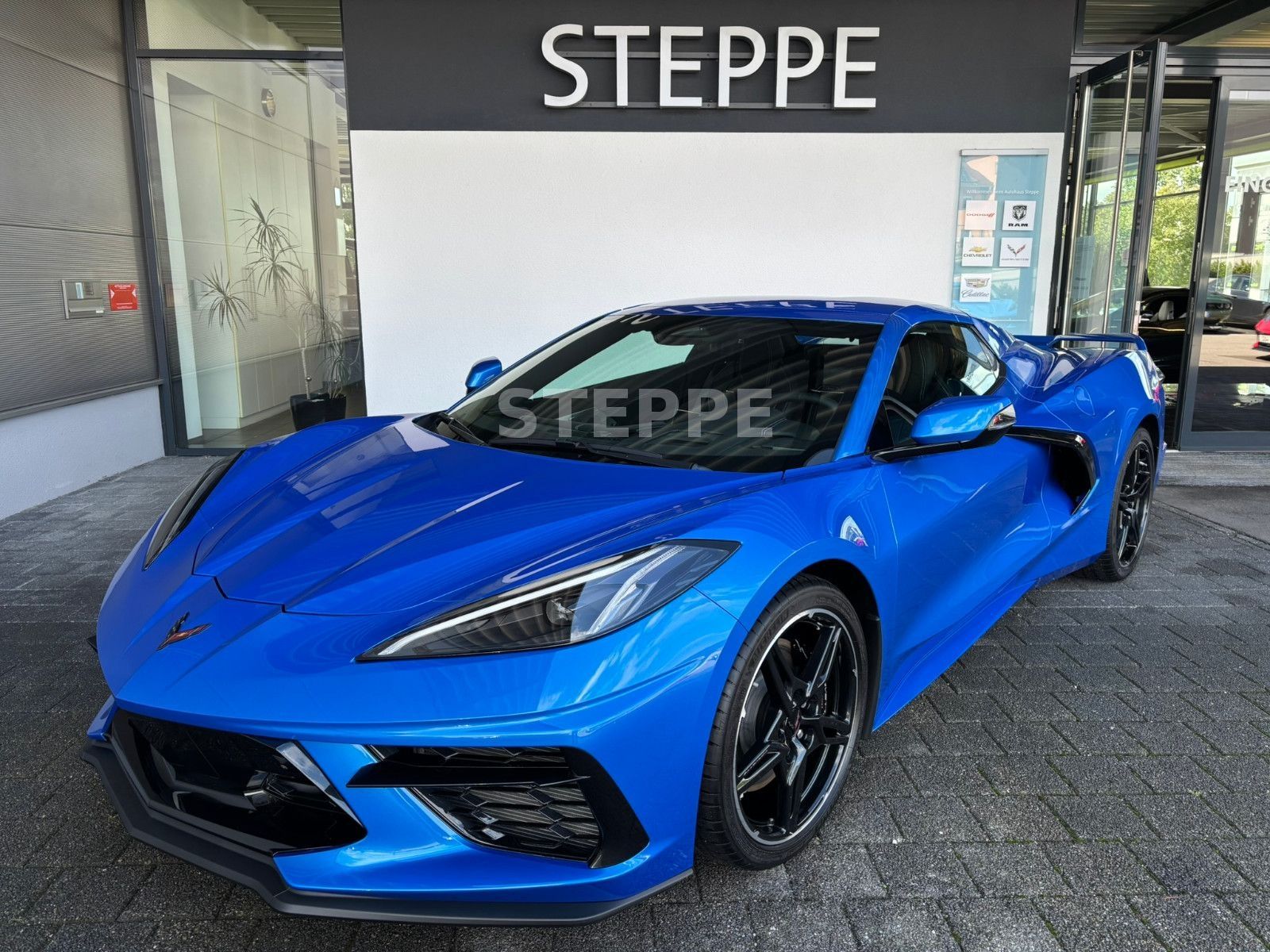 Corvette C8 Stingray Convertible 3LT Europamodell STEPPE