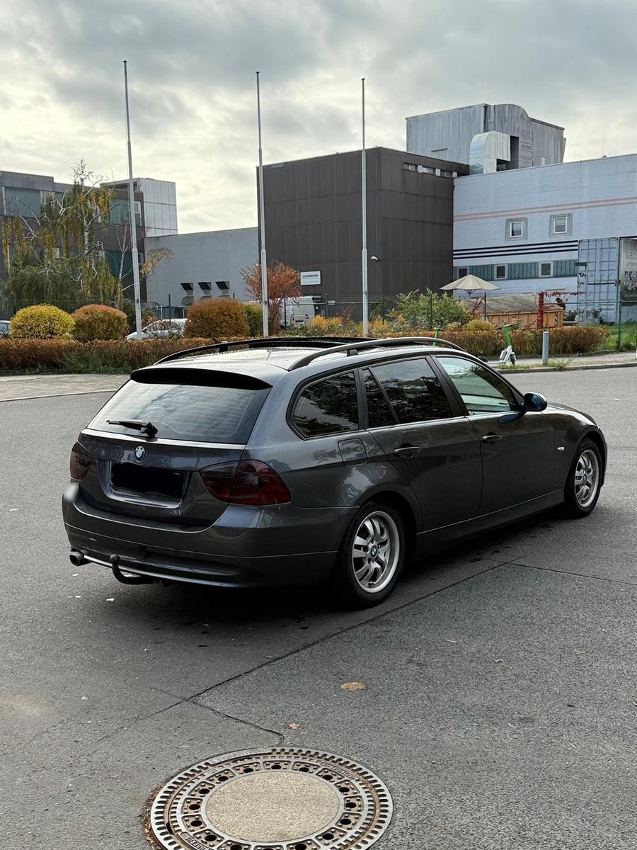 BMW 320 2007 — photo 5