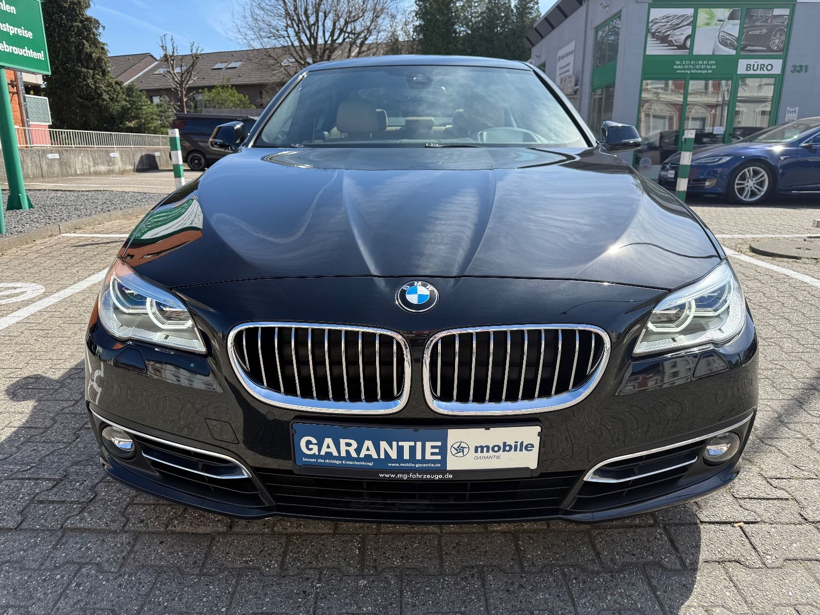 Fahrzeugabbildung BMW 535 i xDrive Luxury Line NAVI LED LEDER HEAD-UP