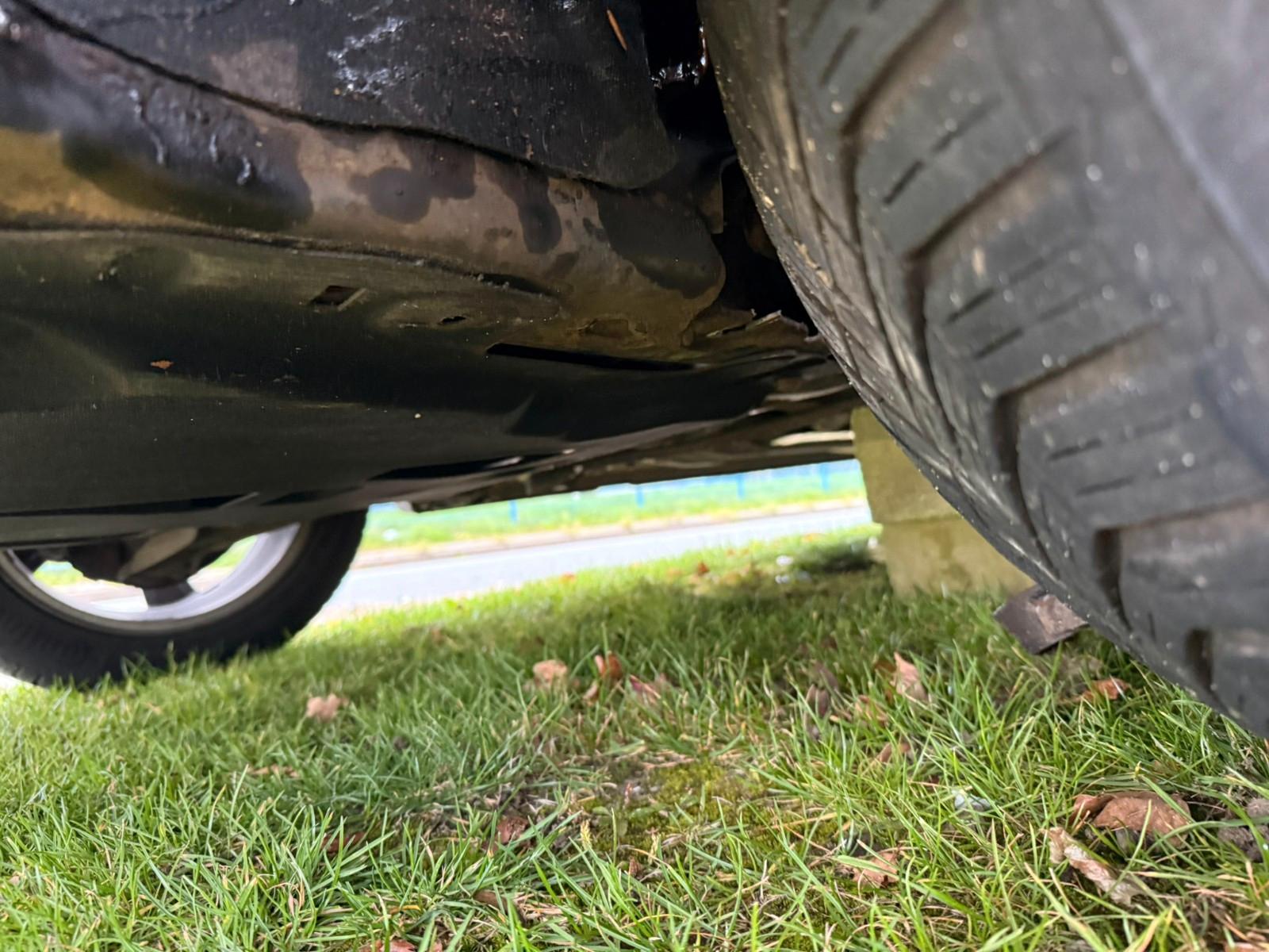 Volvo V70 2011 — photo 19