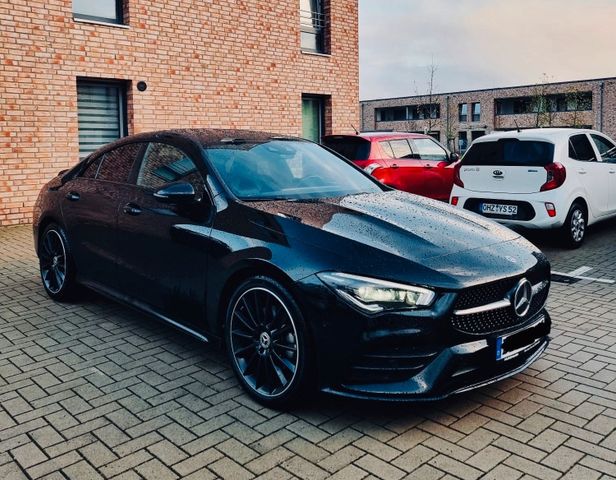 Mercedes-Benz CLA 220 d Coupé AMG line Nig...